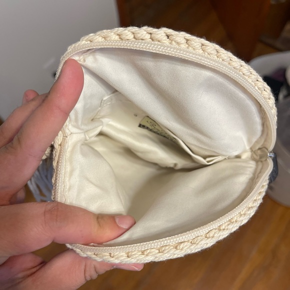 Woven purse, cream color, like new condition, great for beach or vacation - Picture 2 of 2